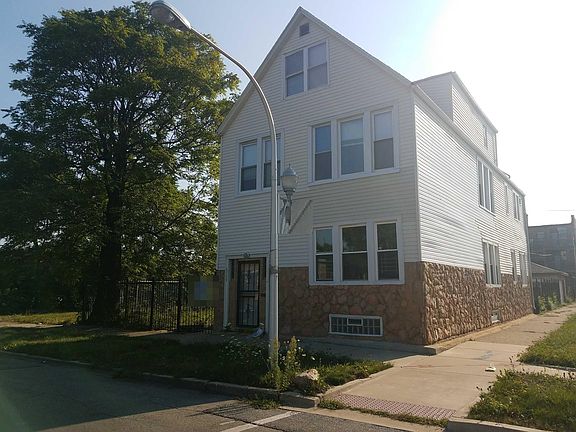 3rd image of 6759 S Wood St