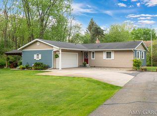 6590 Burger Dr SE, Grand Rapids, MI 49546