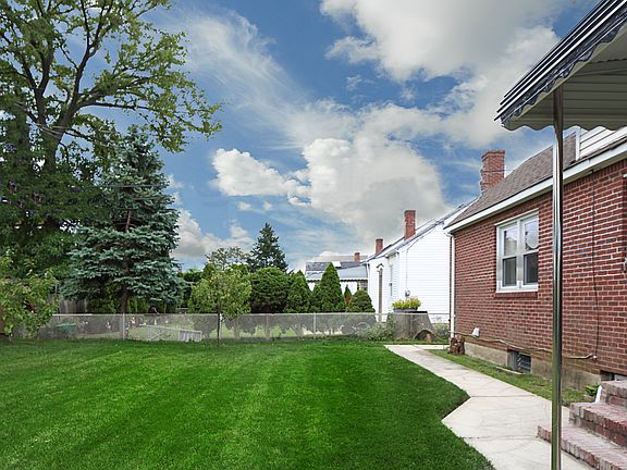 3rd image of 42 Gerard Ave