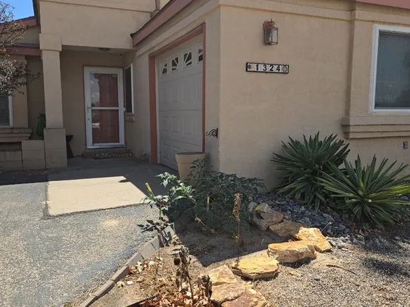 1324 Lil Ave NE, Rio Rancho, NM 87144