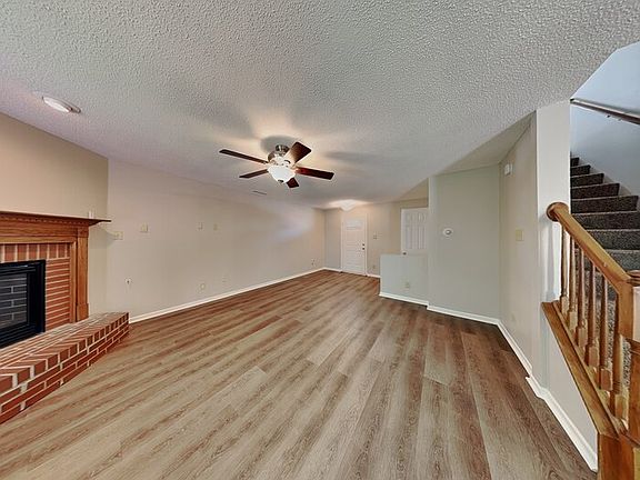 4th image of 6831 Earlswood Dr
