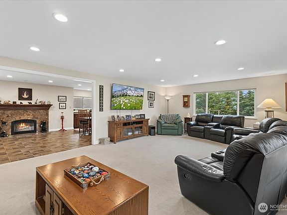 4th image of 17151 SE Petrovitsky Road