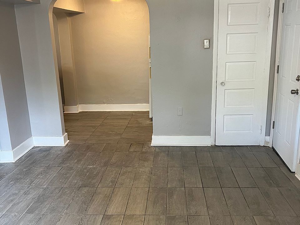 1st image of 1906 Elsmere Ave #10