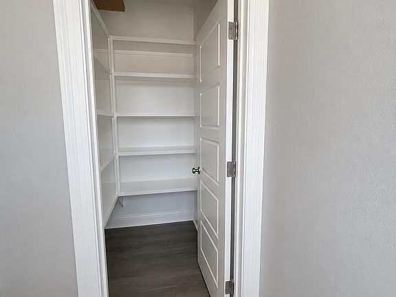 5th image of 29463 Northlake Dr