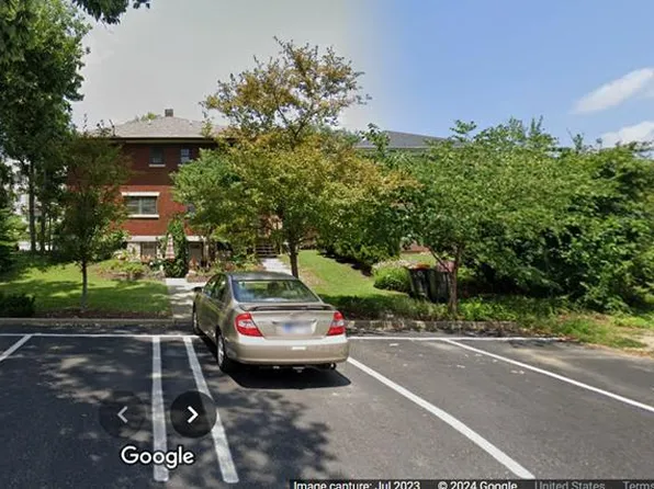 820 E 8th St, Bloomington, IN 47401