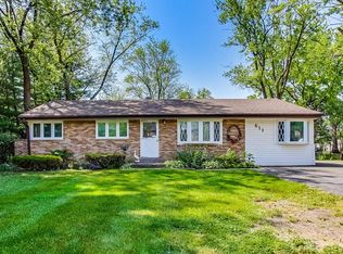 611 67th Pl, Willowbrook, IL 60527