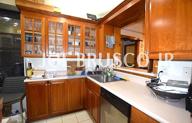 Rented by City Stop Realty | media 16