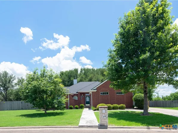 1935 Grandview Dr, Salado, TX 76571