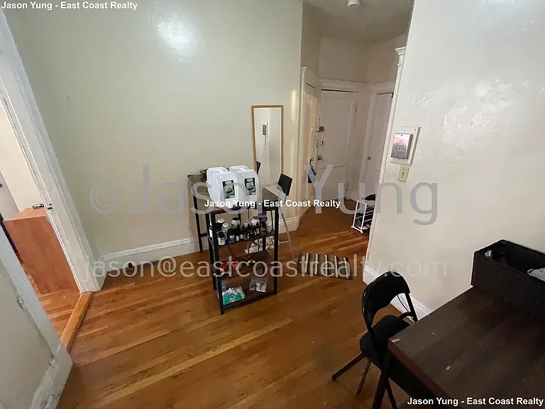 35 Gardner St #17 — Photo 6