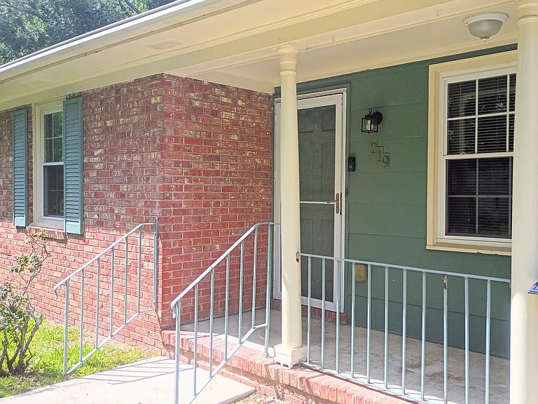 219 Judith Dr — Photo 1