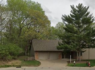 10761 Hopkins Cir S, Minneapolis, MN 55420