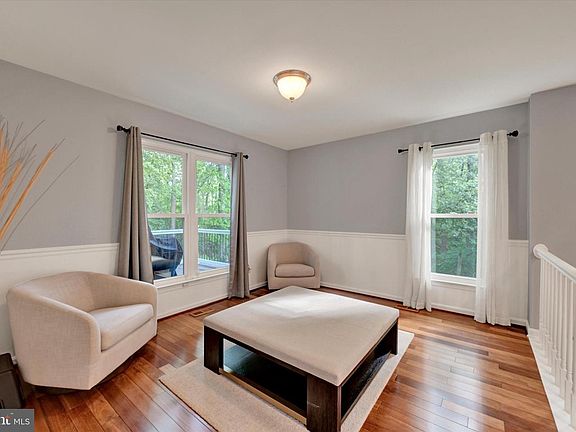 4th image of 34 Dulaney Hills Ct