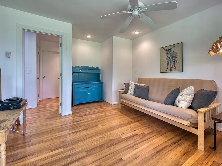 9 Jefferson Ave — Photo 8