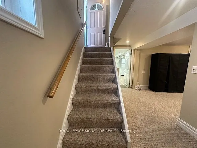 445 Donlands Ave #LOWER — Photo 20