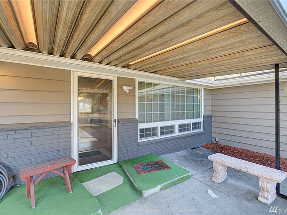 4th image of 20330 32nd Ave S
