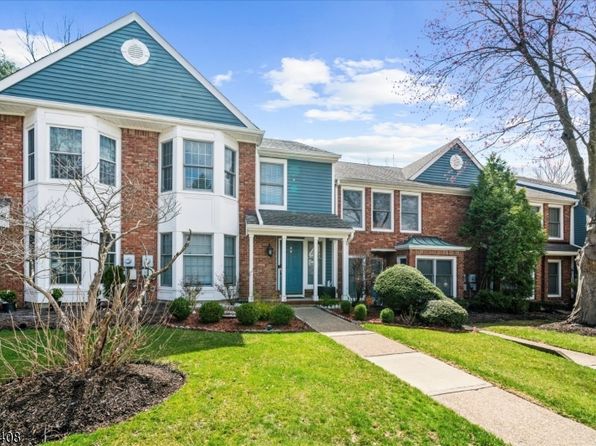 96 Laurelwood Ct, Rockaway Twp., NJ 07866