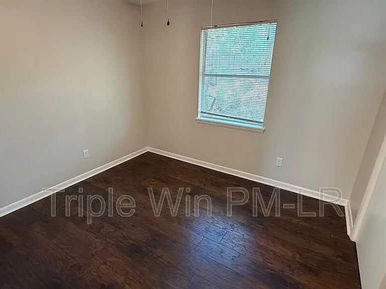 8 Glendale Dr — Photo 15