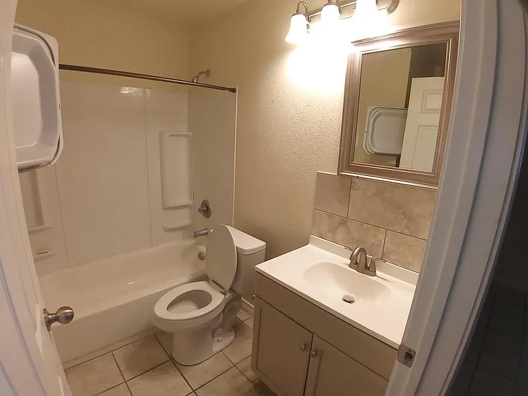 401 Sunset Ln #A — Photo 7