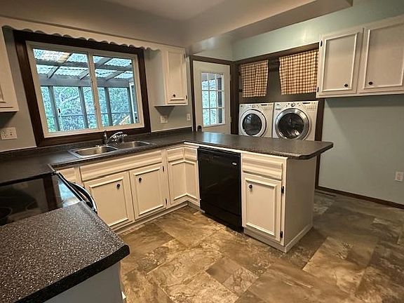 2nd image of 2508 Bel Air Ct NW