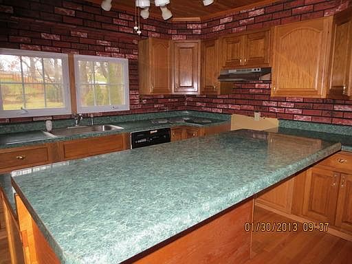 5th image of 918 N Arnold Ave