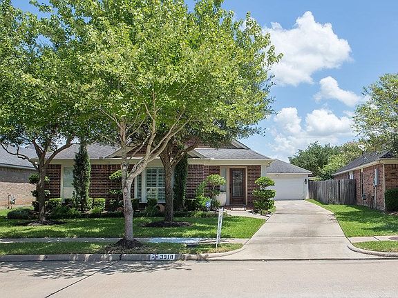3rd image of 3918 Eastland Lake Dr
