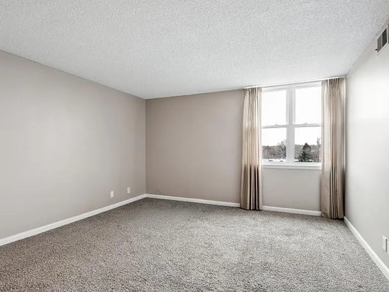 5955 E 10th Ave #409 — Photo 6