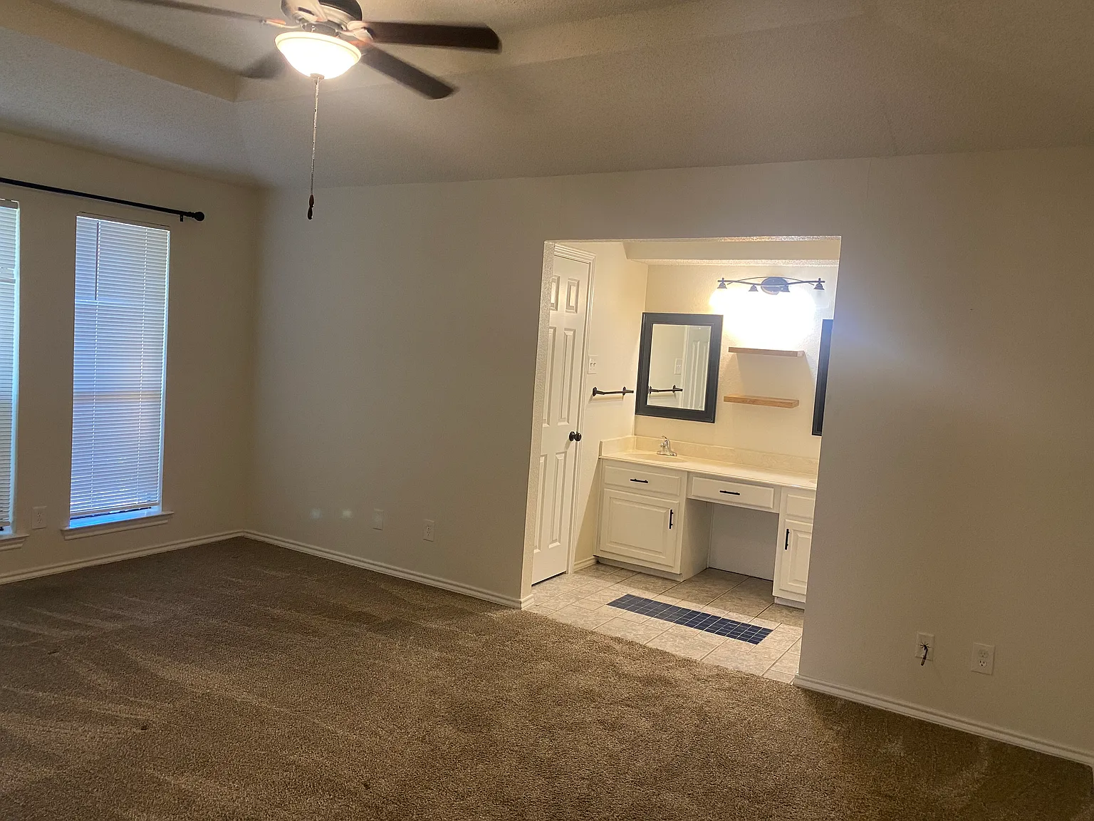 3 bed, 1467 sqft, $2,100 — Photo 4