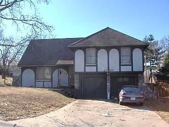 4 Bedroom Side/Side Split