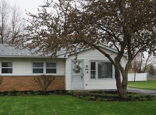 208 Randall Dr, Sandusky, OH 44870