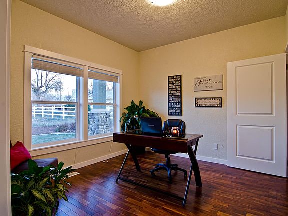 Den (could be 4th Bedroom)