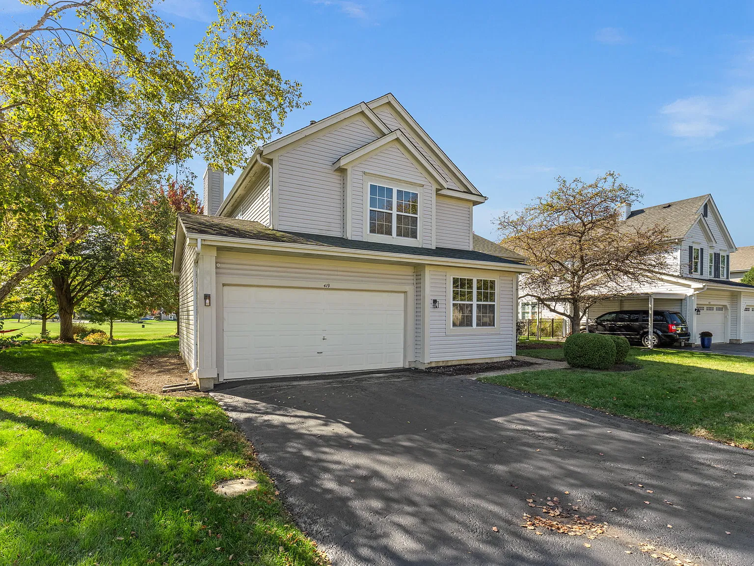 4 bed, 2.5 bath, 2377 sqft, $3,200 — Photo 3
