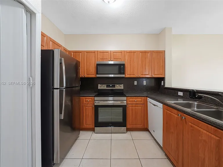 2524 SE 16th Rd #100 — Photo 11