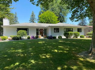 4724 Village Dr, Saginaw, MI 48638