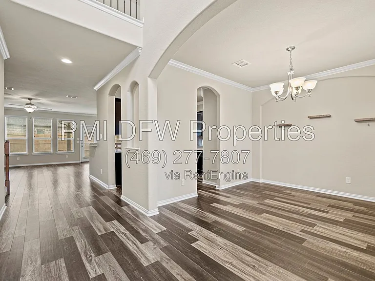1624 Medina Ln — Photo 4