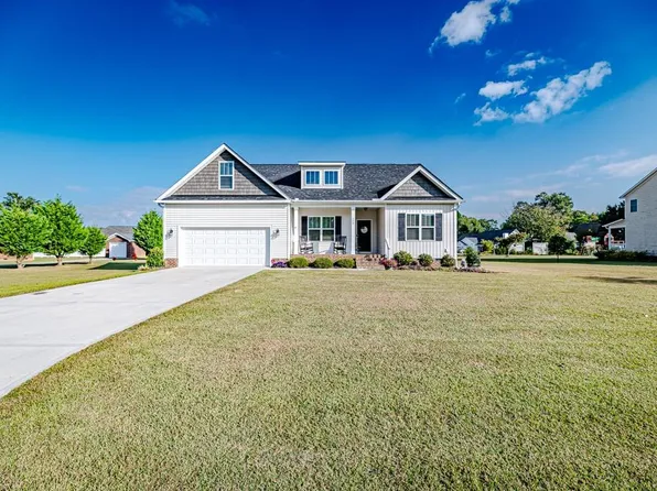114 Village Dr, Broadway, NC 27505