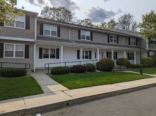 665 Center St UNIT 305, Ludlow, MA 01056