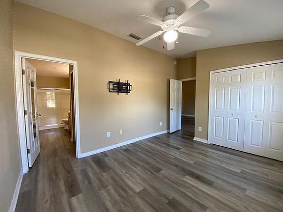 4th image of 7051 Deer Lodge Cir Unit 109