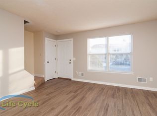 187 Baldwin St APT B, Jenison, MI 49428