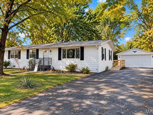 710 Rogers Dr, Freeburg, IL 62243