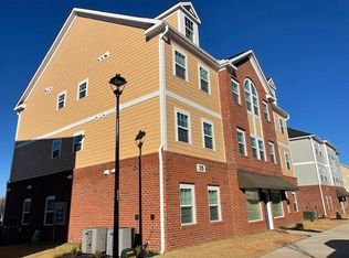 35 Club Connection Blvd #302, Clayton, NC 27527