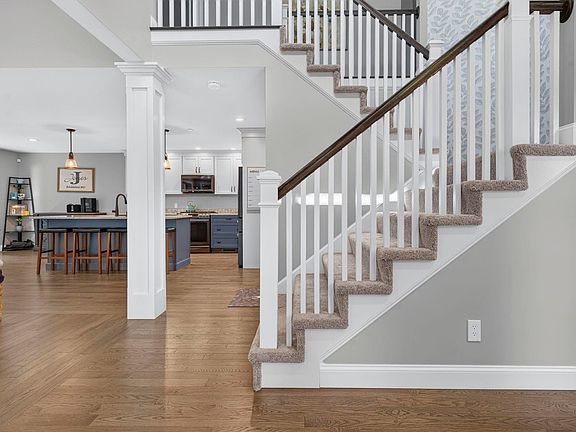 3rd image of 26 Boulder Drive