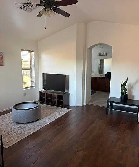 257 E Shore Cliff Pl — Photo 7