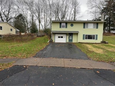 90 Caroline Dr, Rochester, NY, 14624