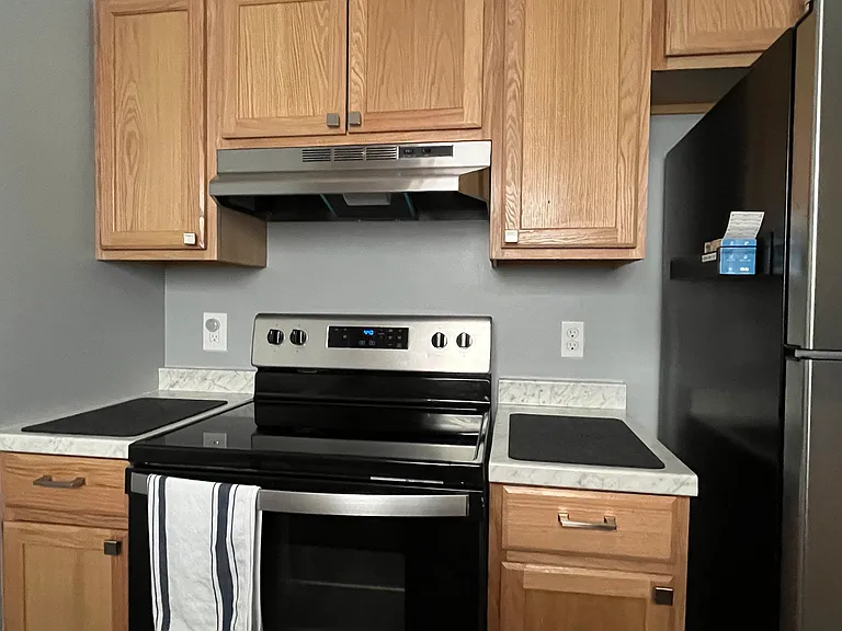 Buena Vista Pl — Photo 13