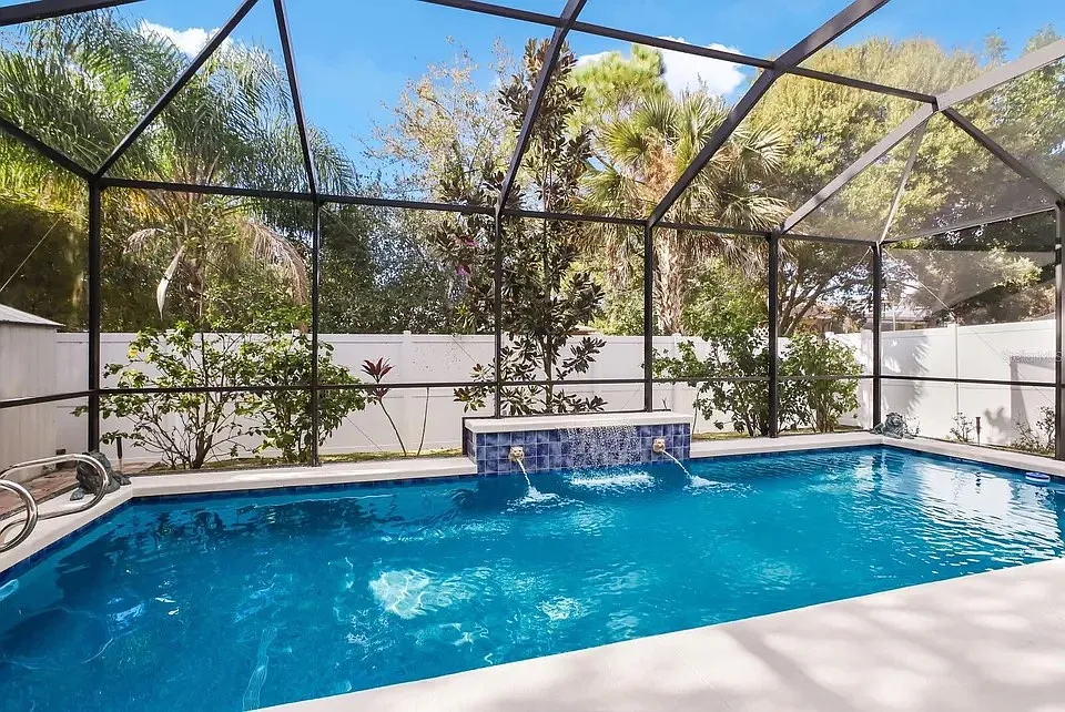 3 bed, 4000 sqft, $5,700 — Photo 4