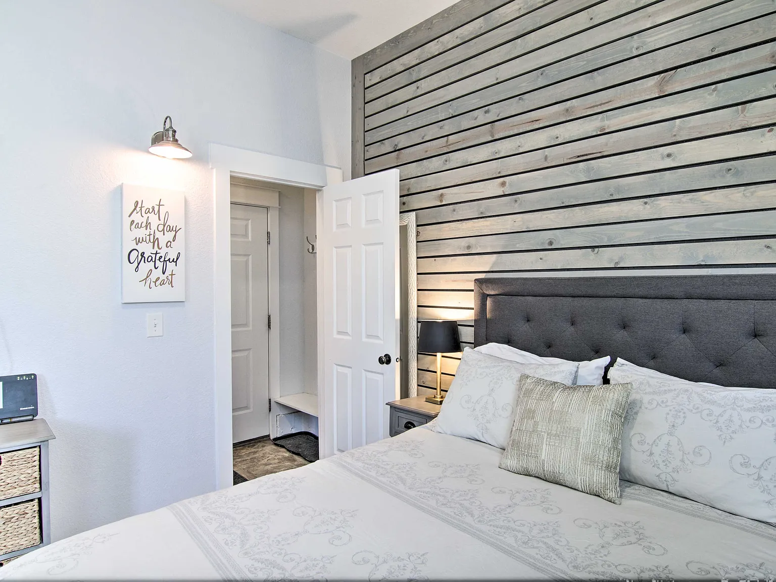 4208 Benepe St — Photo 2