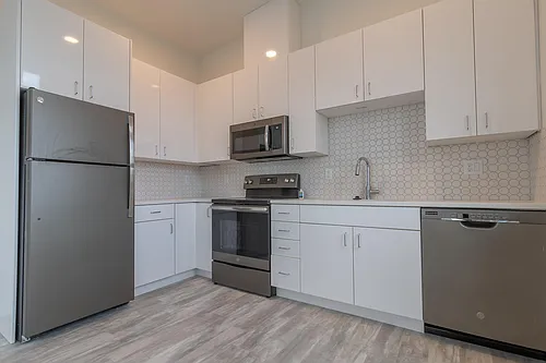6011 SE 90th Ave #201 Photo 1