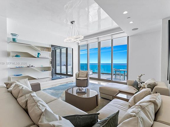 3rd image of 17901 Collins Ave Unit 2802