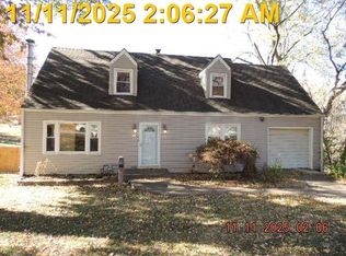 3228 S Cedar Ave, Independence, MO 64052