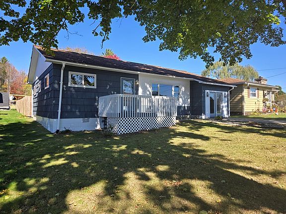 3rd image of 105 E Camellia St